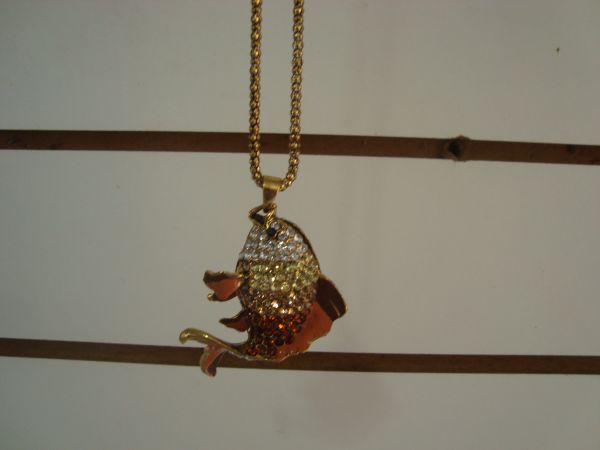 Colar peixe